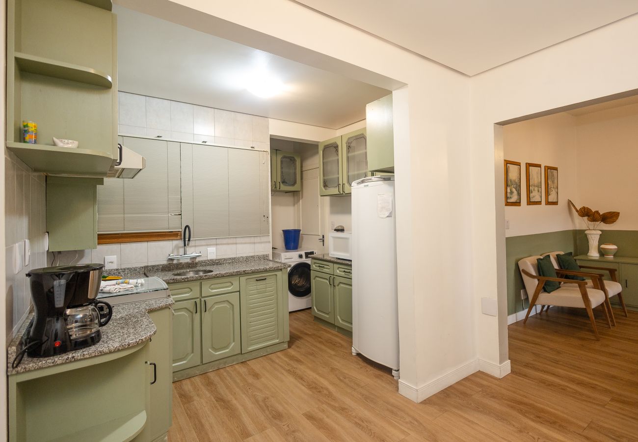 Apartamento em Gramado - Apto 4 quartos (2 suítes), 130 m da R Coberta