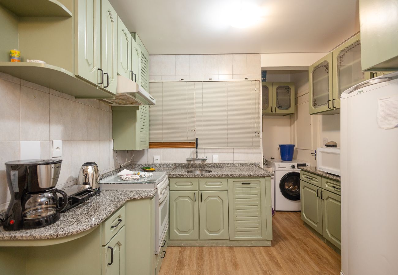 Apartamento em Gramado - Apto 4 quartos (2 suítes), 130 m da R Coberta