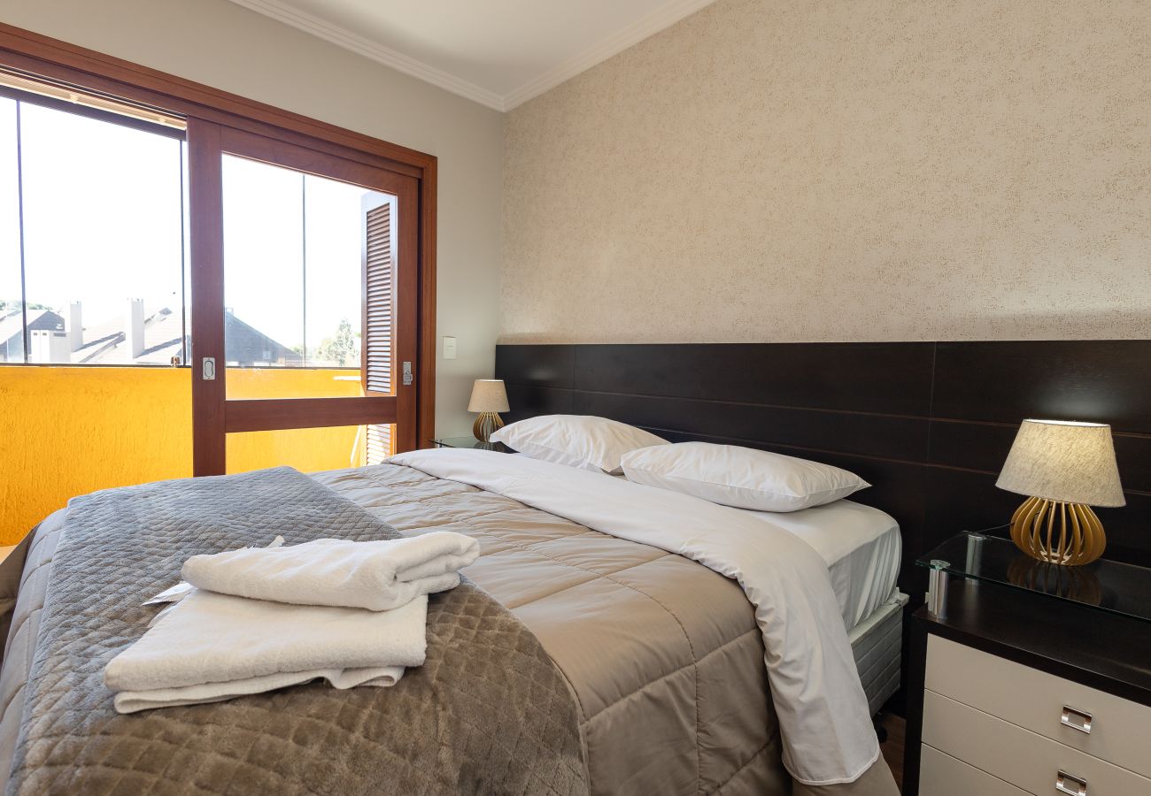 Apartamento em Gramado - 3D (1 suíte) a 400m da R Coberta