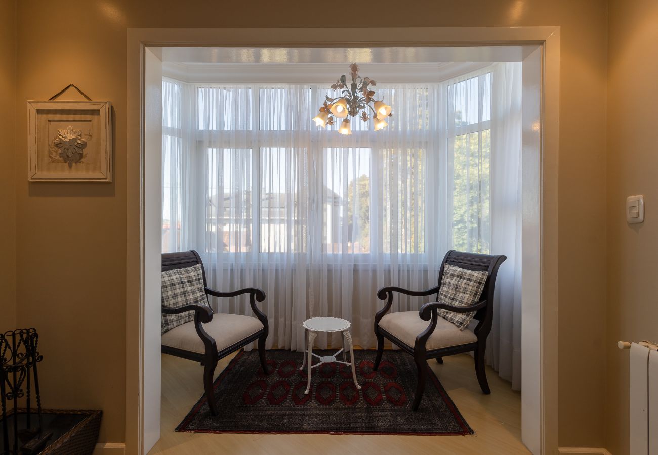 Apartamento em Gramado - DUPLEX, 4 suítes, 2 vagas no coração de Gramado