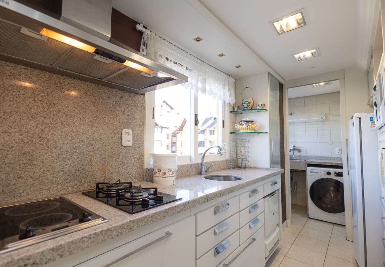 Apartamento em Gramado - DUPLEX, 4 suítes, 2 vagas no coração de Gramado