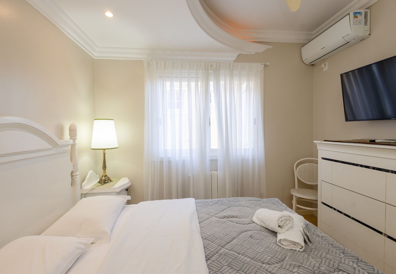 Apartamento em Gramado - DUPLEX, 4 suítes, 2 vagas no coração de Gramado