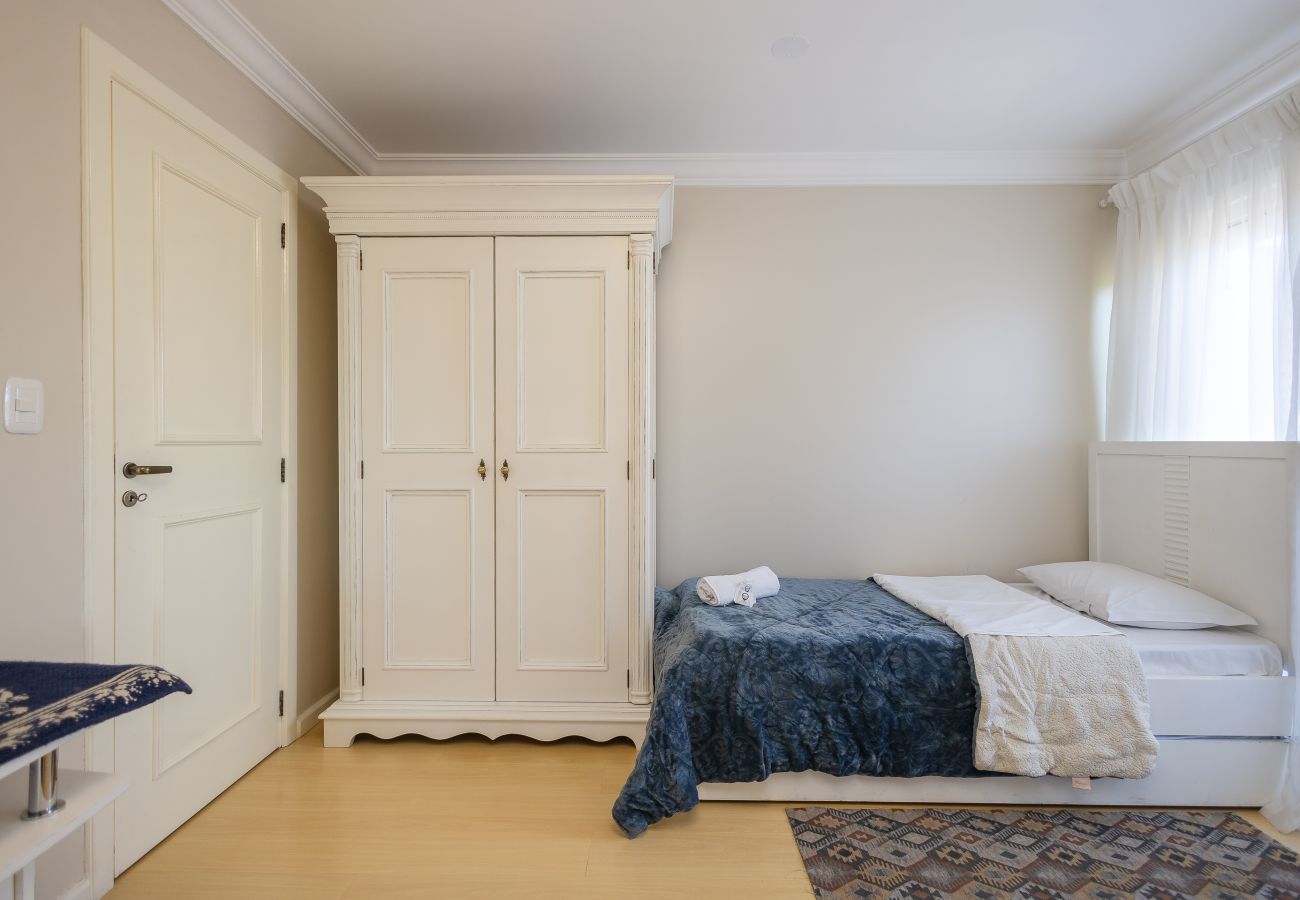 Apartamento em Gramado - DUPLEX, 4 suítes, 2 vagas no coração de Gramado