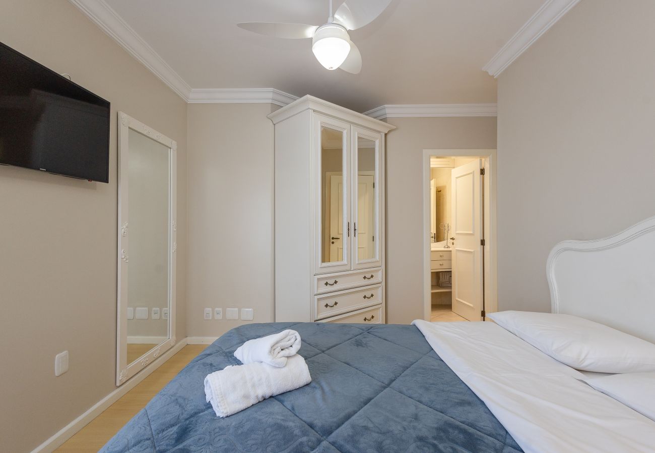 Apartamento em Gramado - DUPLEX, 4 suítes, 2 vagas no coração de Gramado
