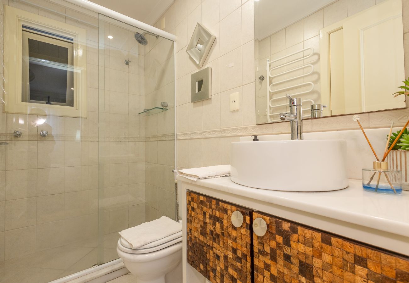 Apartamento em Gramado - DUPLEX, 4 suítes, 2 vagas no coração de Gramado