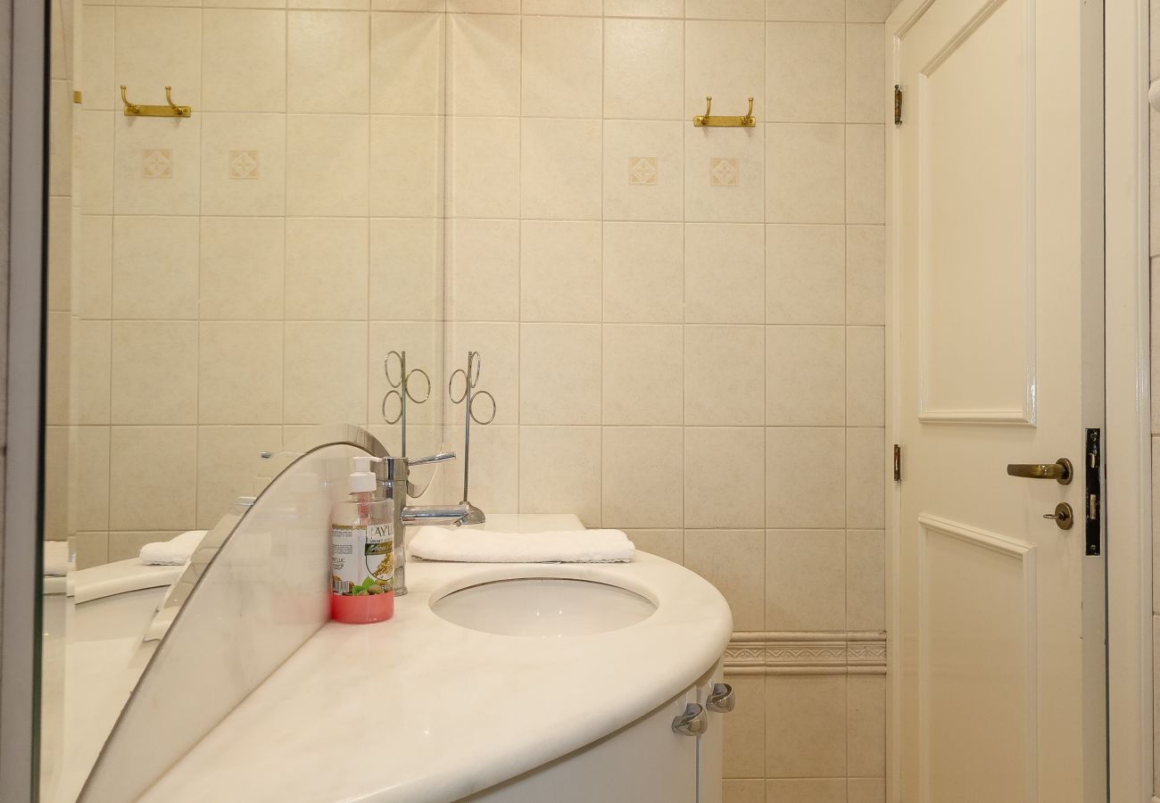Apartamento em Gramado - DUPLEX, 4 suítes, 2 vagas no coração de Gramado