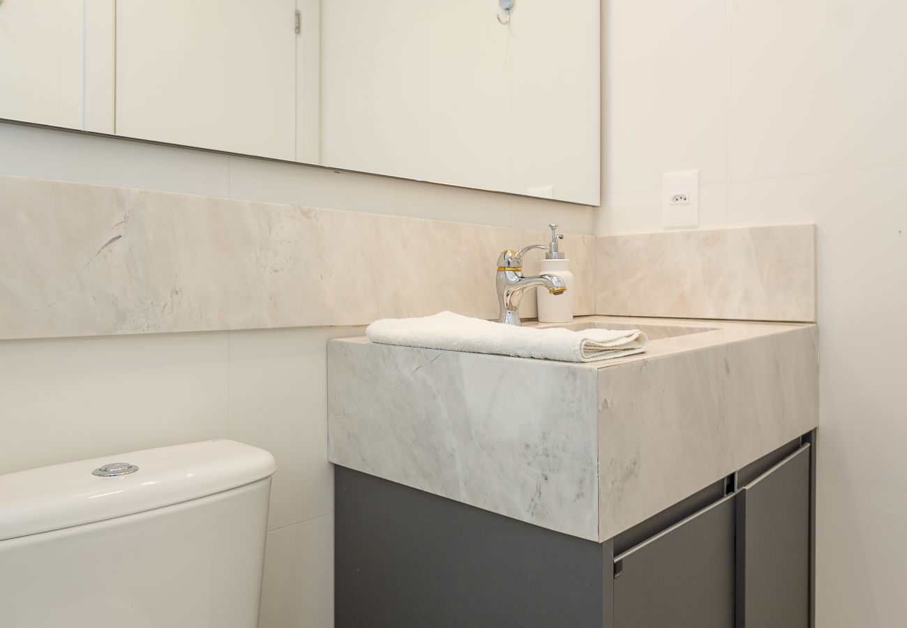 Apartamento em Gramado - Apto alto padrão 2 suítes no coração de Gramado!