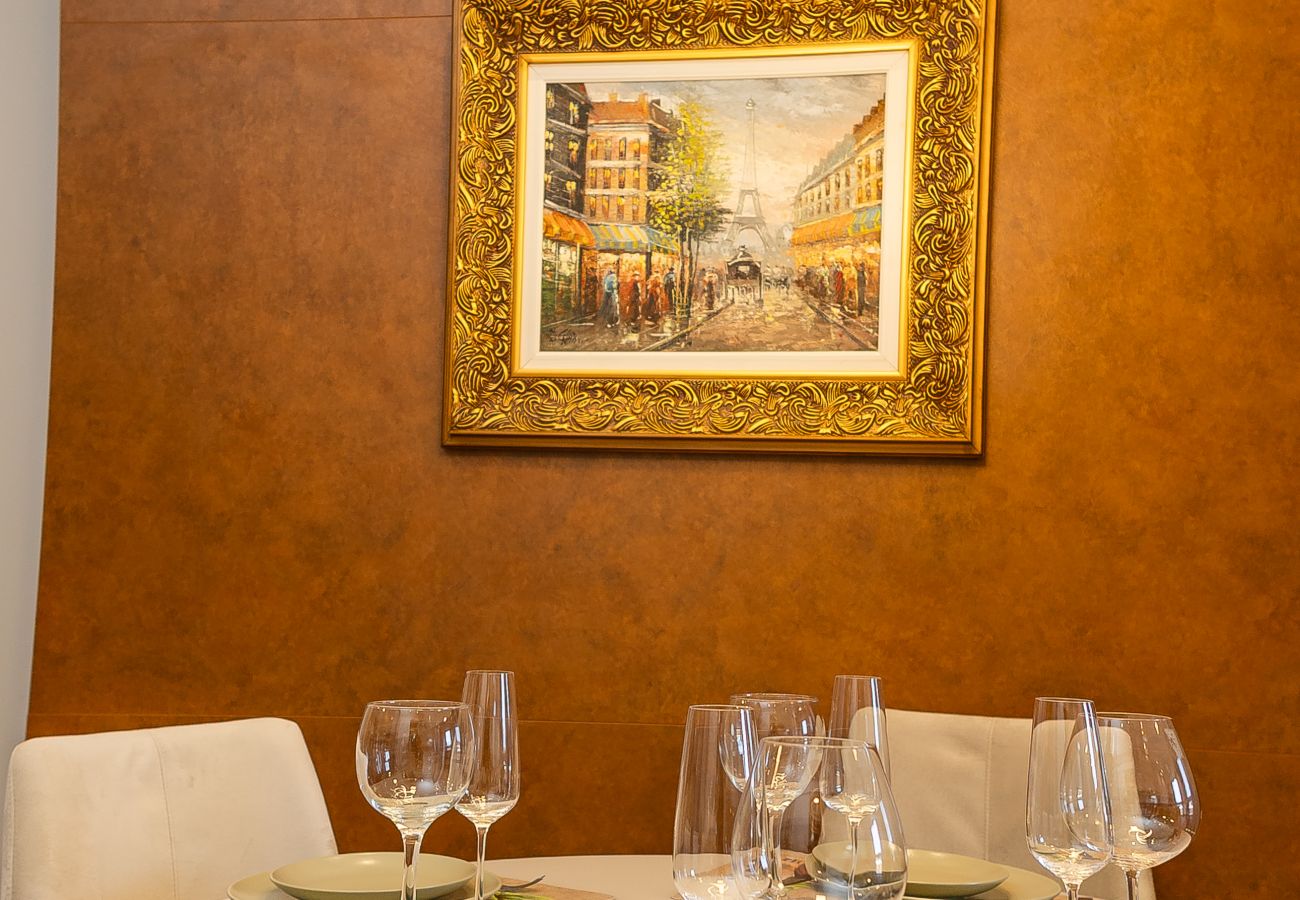 Apartamento em Gramado - Apto alto padrão 2 suítes no coração de Gramado!