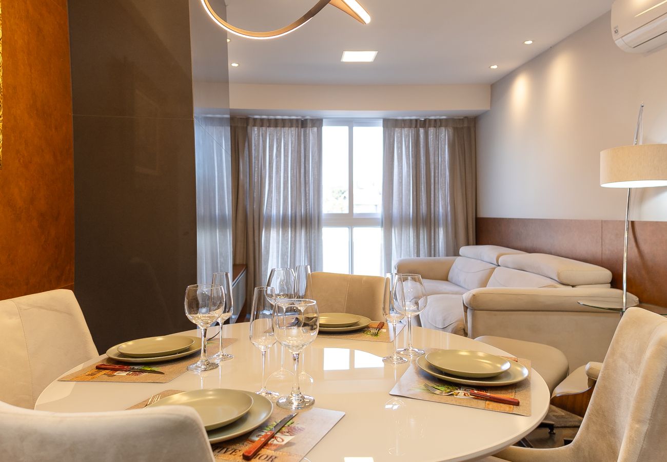 Apartamento em Gramado - Apto alto padrão 2 suítes no coração de Gramado!