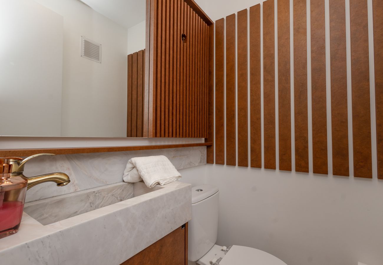 Apartamento em Gramado - Apto alto padrão 2 suítes no coração de Gramado!