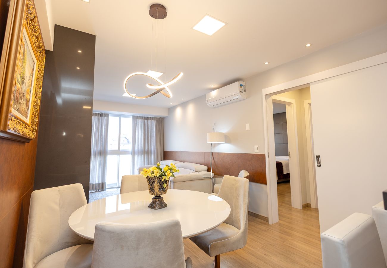 Apartamento em Gramado - Apto alto padrão 2 suítes no coração de Gramado!