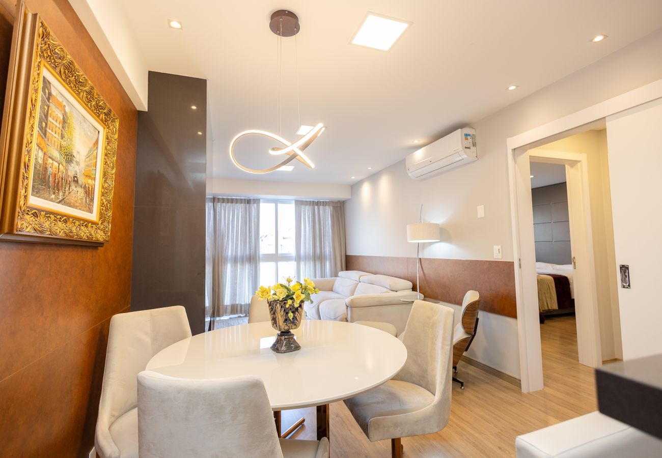 Apartamento em Gramado - Apto alto padrão 2 suítes no coração de Gramado!