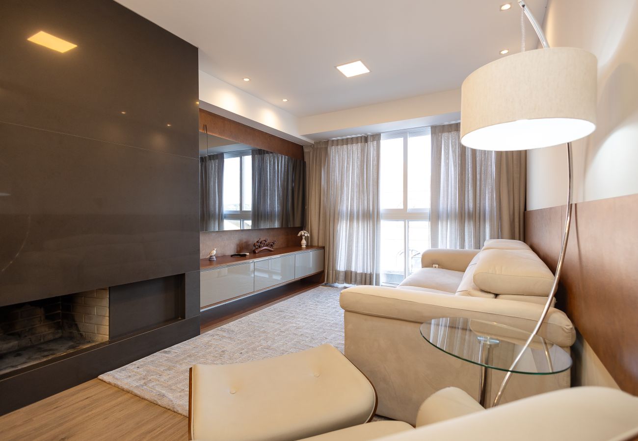 Apartamento em Gramado - Apto alto padrão 2 suítes no coração de Gramado!