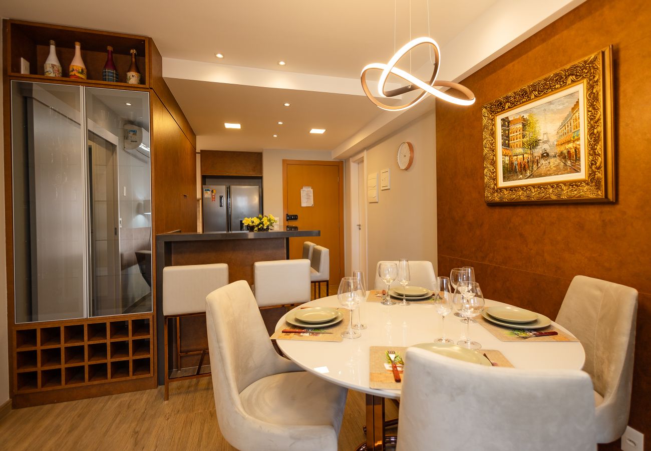 Apartamento em Gramado - Apto alto padrão 2 suítes no coração de Gramado!