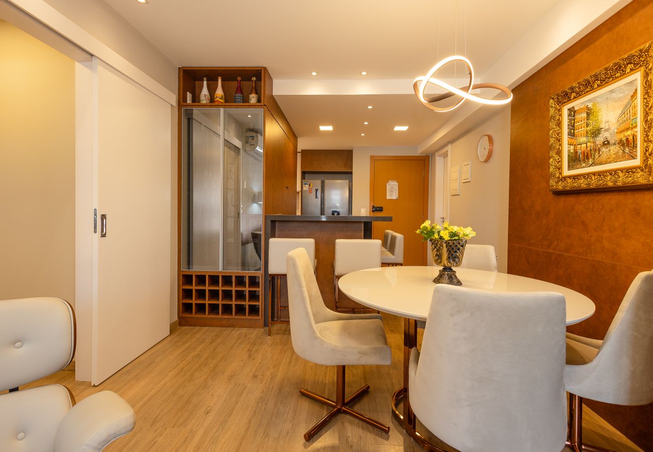 Apartamento em Gramado - Apto alto padrão 2 suítes no coração de Gramado!