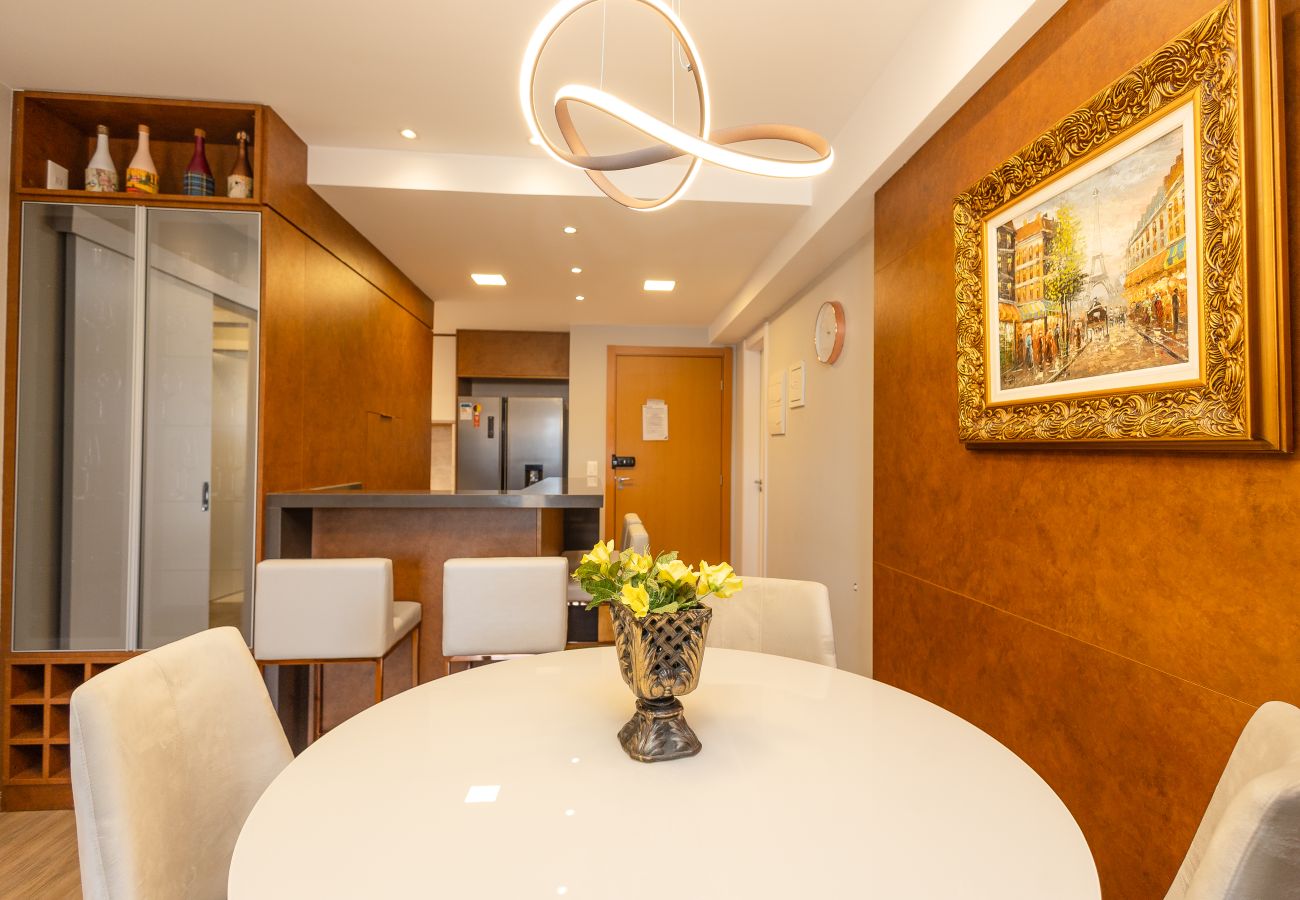 Apartamento em Gramado - Apto alto padrão 2 suítes no coração de Gramado!