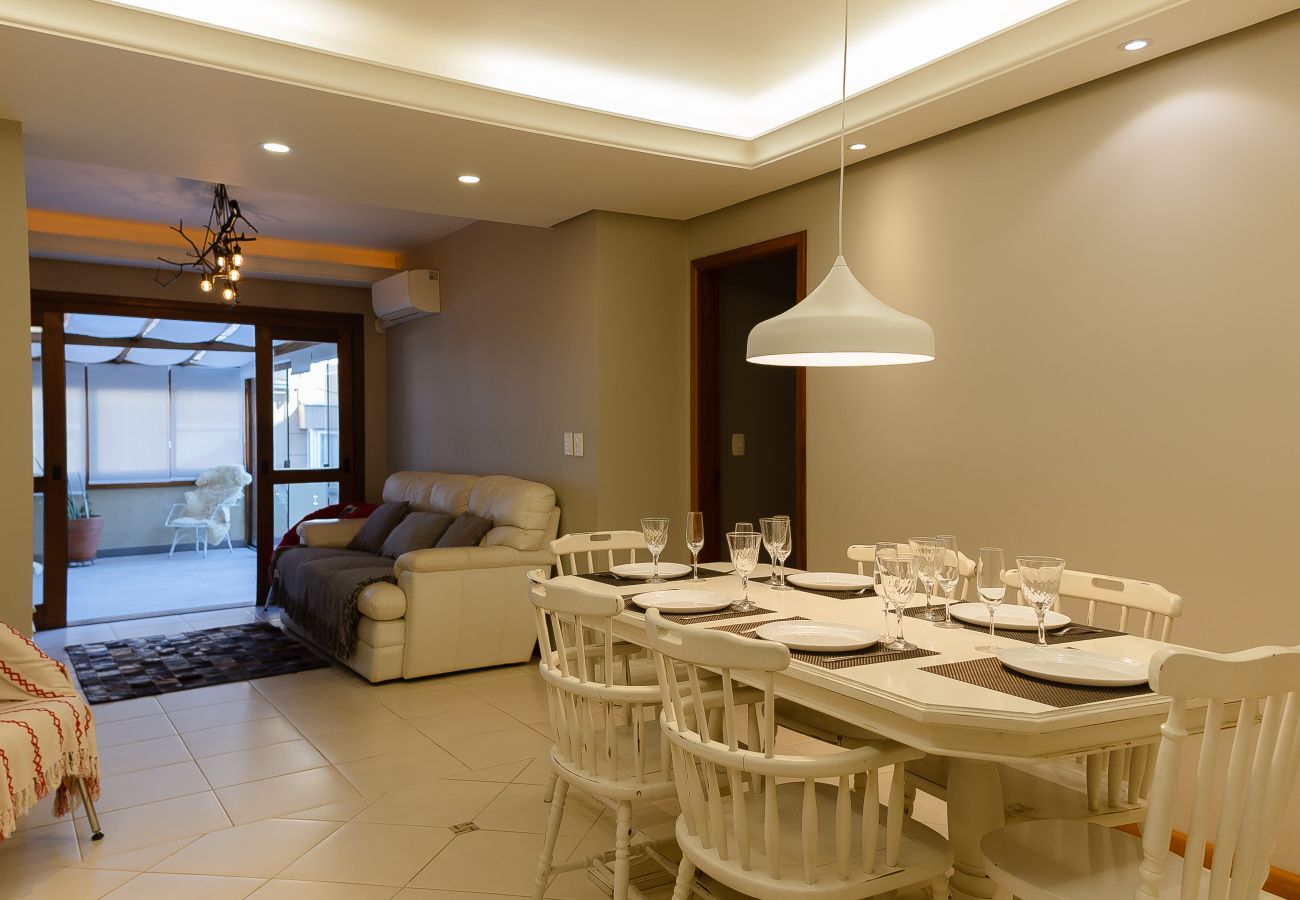 Apartamento em Gramado - Terraço gigante no coração de Gramado (4 dorm)!
