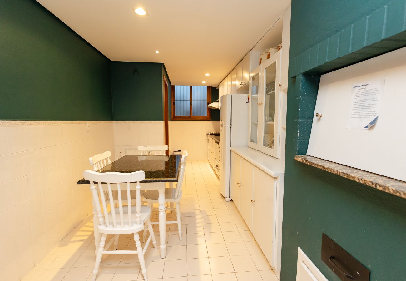 Apartamento em Gramado - Terraço gigante no coração de Gramado (4 dorm)!