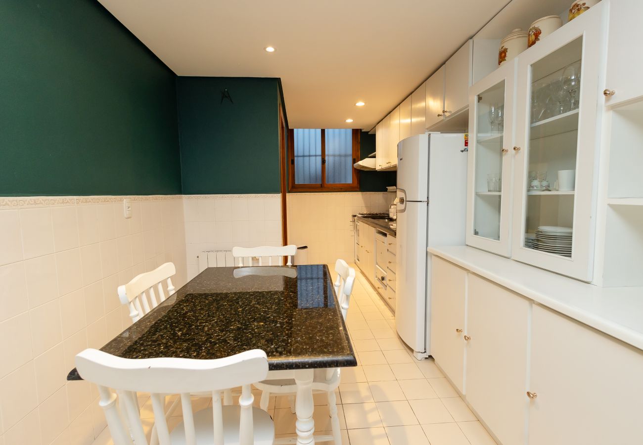 Apartamento em Gramado - Terraço gigante no coração de Gramado (4 dorm)!