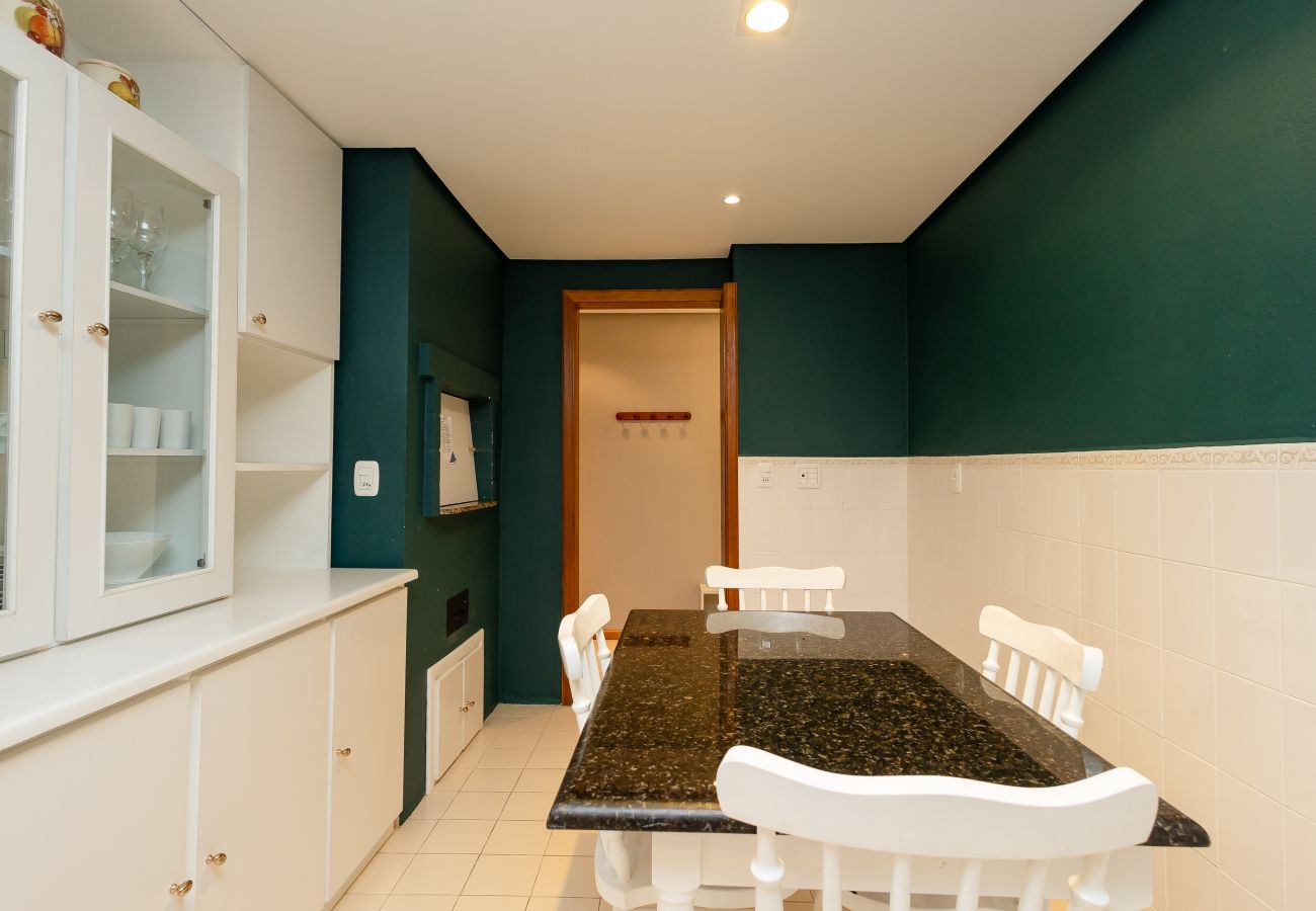 Apartamento em Gramado - Terraço gigante no coração de Gramado (4 dorm)!