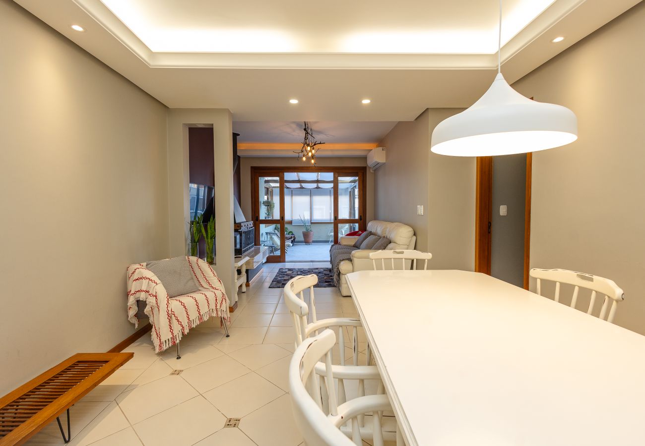Apartamento em Gramado - Terraço gigante no coração de Gramado (4 dorm)!