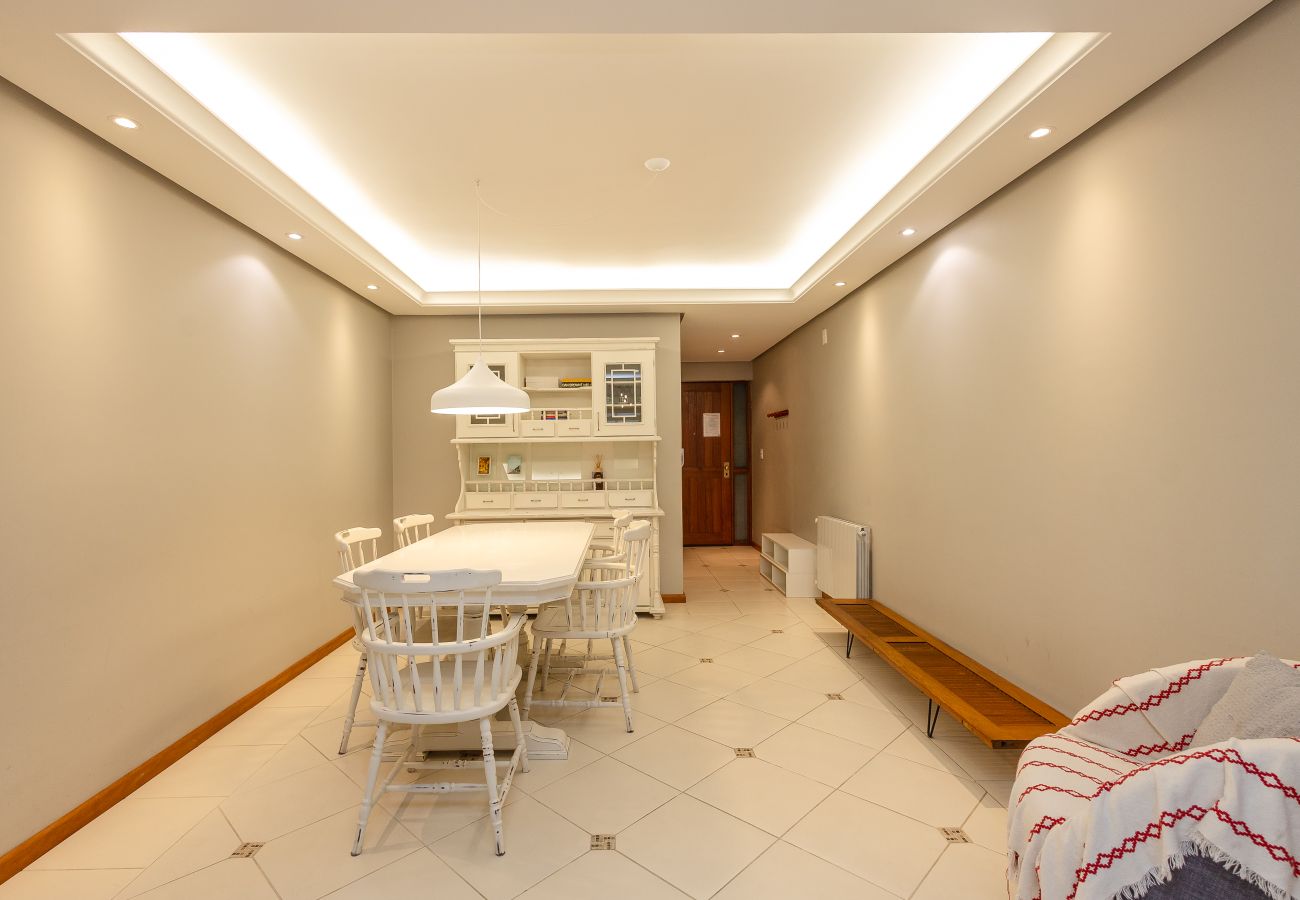 Apartamento em Gramado - Terraço gigante no coração de Gramado (4 dorm)!