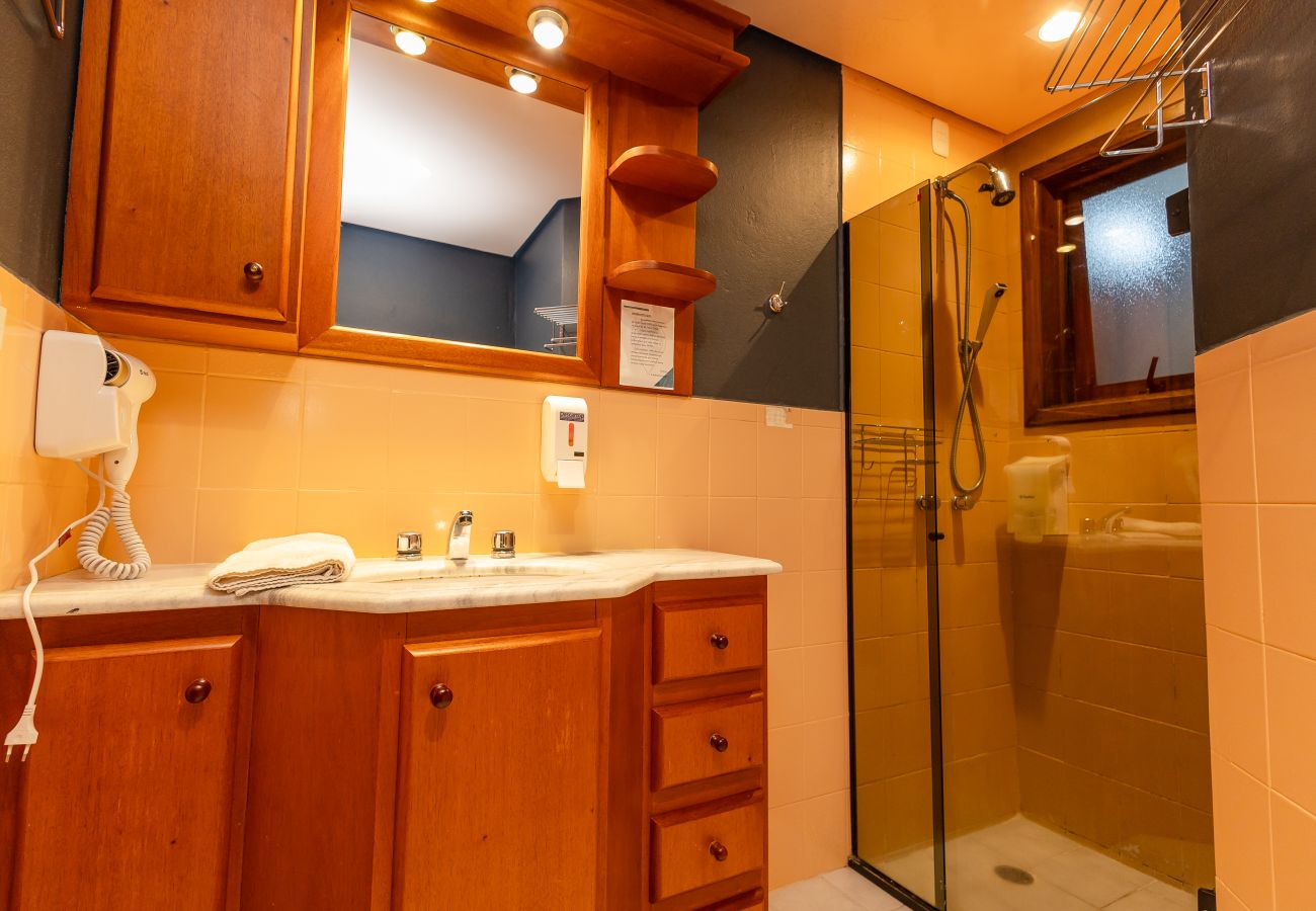 Apartamento em Gramado - Terraço gigante no coração de Gramado (4 dorm)!