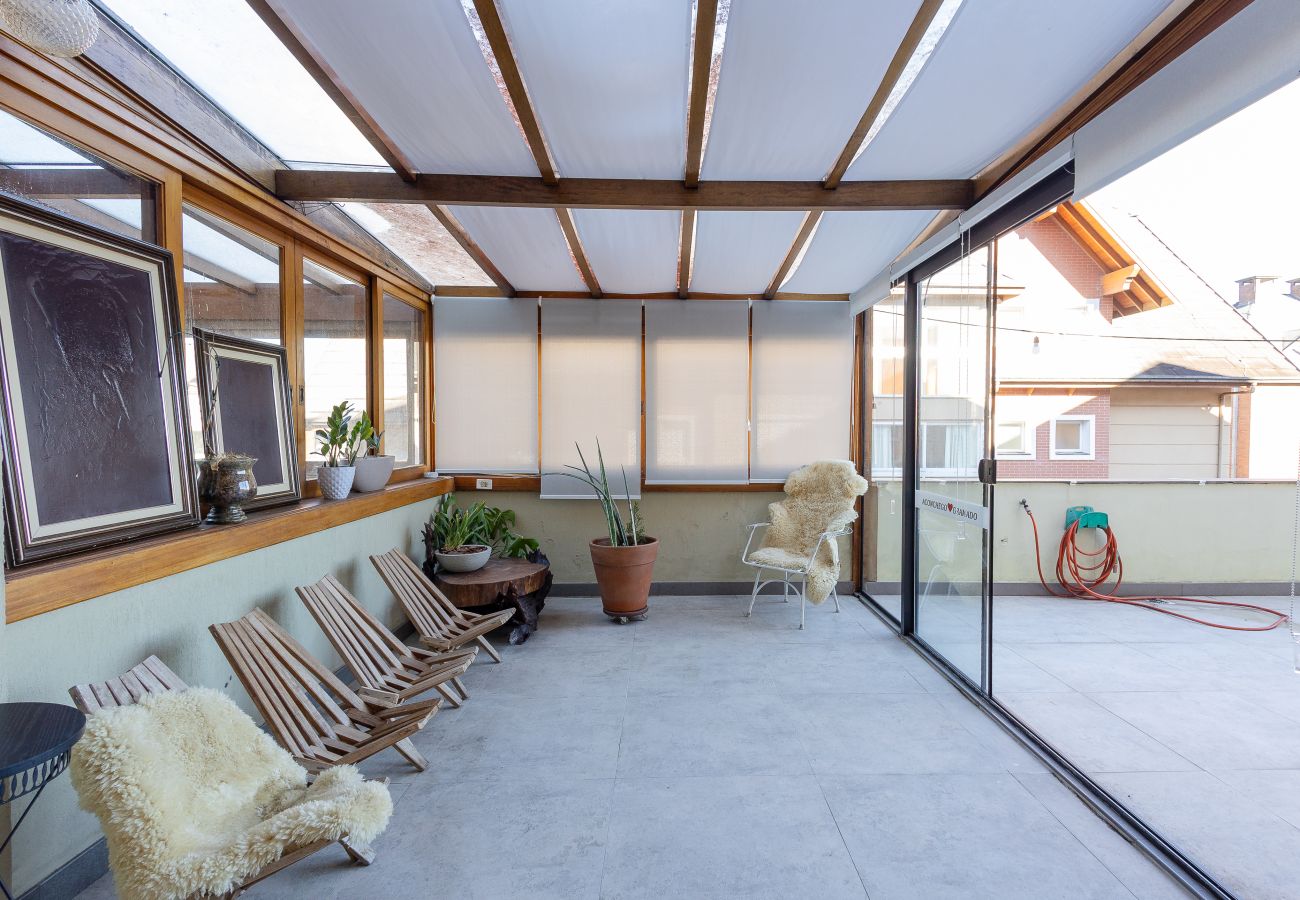 Apartamento em Gramado - Terraço gigante no coração de Gramado (4 dorm)!