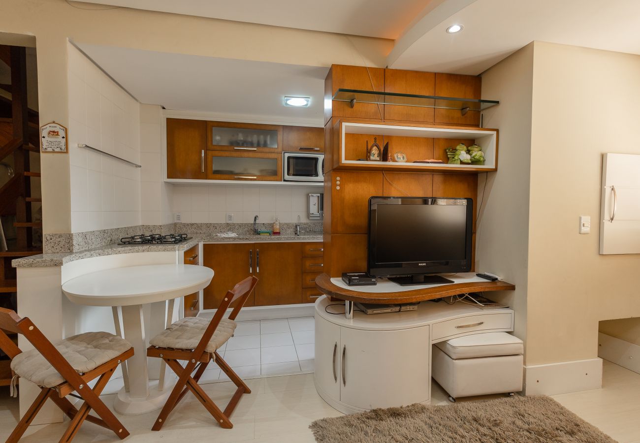Apartamento em Gramado - Duplex 2D (2 banheiros) a 300m da Rua Coberta!