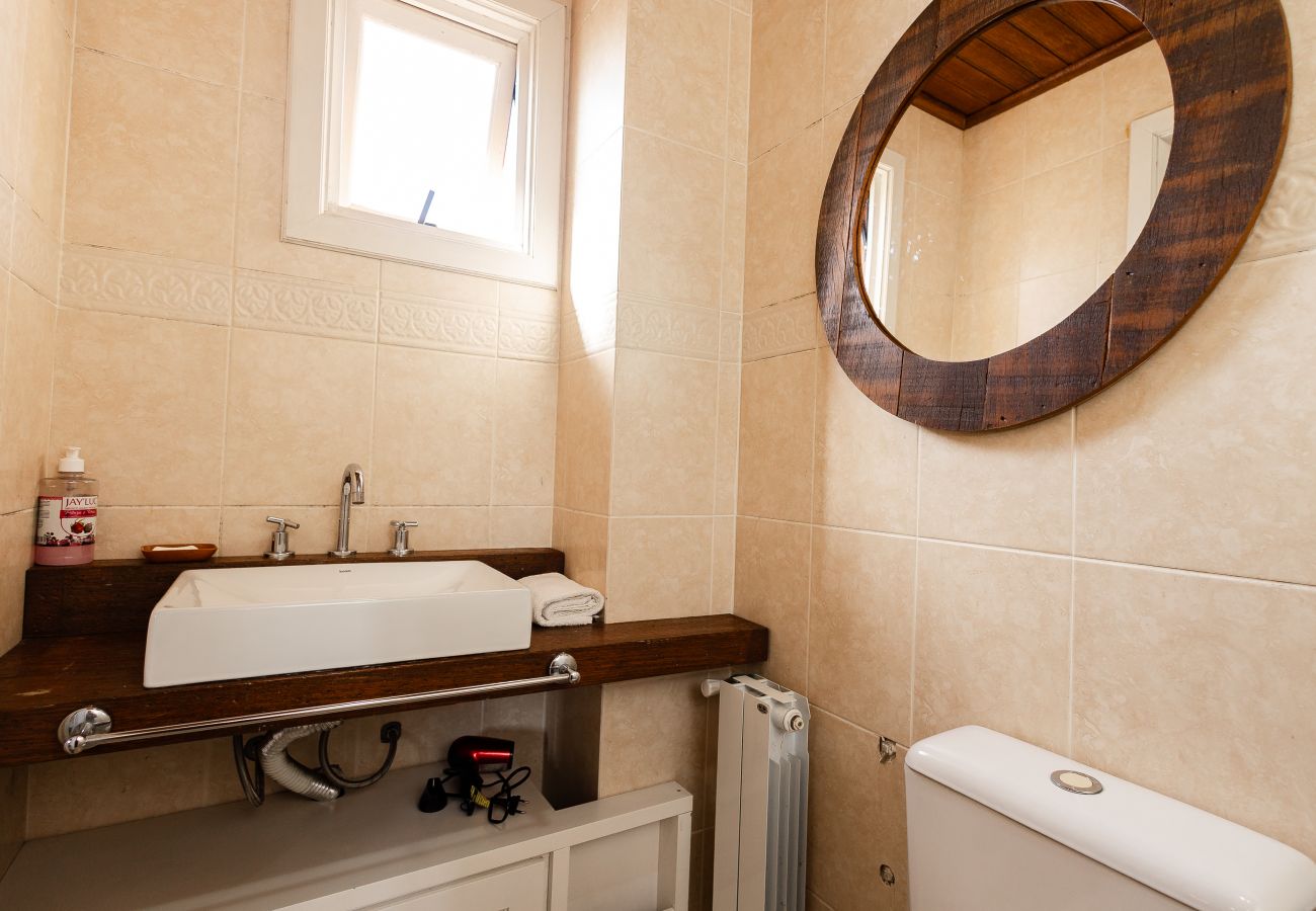 Apartamento em Gramado - Duplex 2D (2 banheiros) a 300m da Rua Coberta!