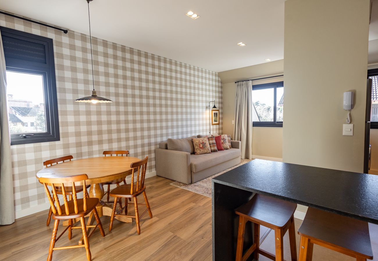 Apartamento em Gramado - Luxuoso apartamento no centro, a 400m da Rua Coberta