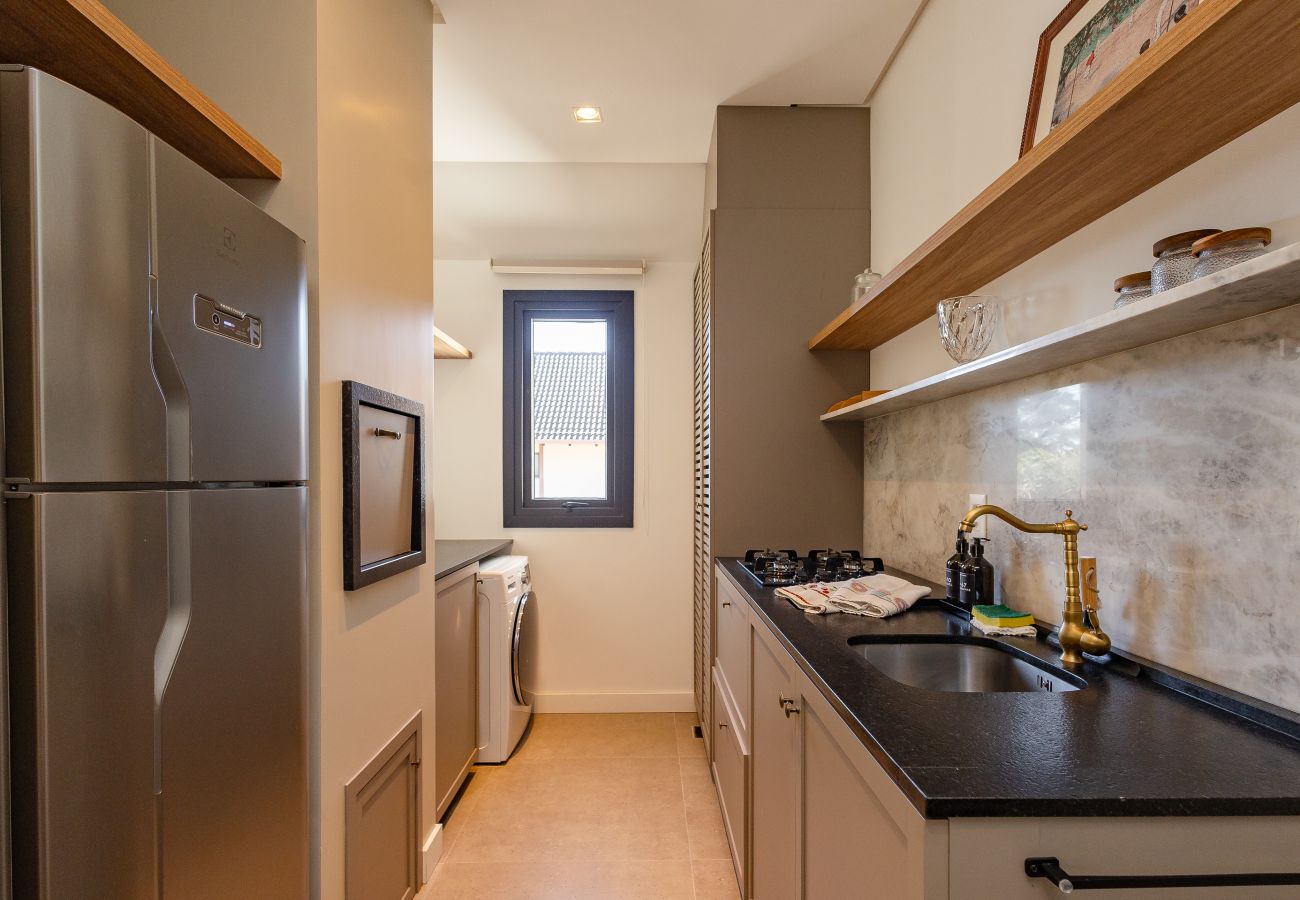 Apartamento em Gramado - Luxuoso apartamento no centro, a 400m da Rua Coberta