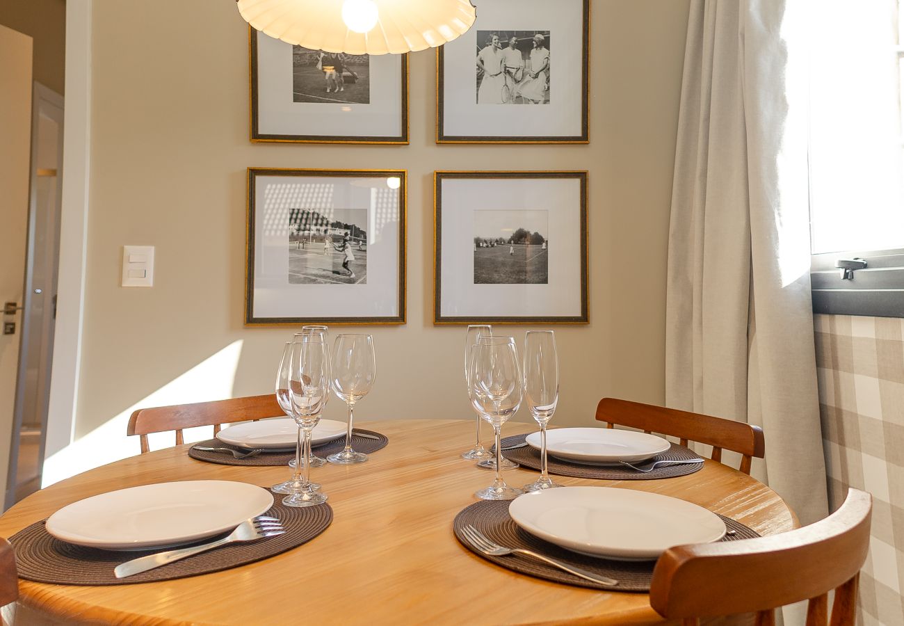 Apartamento em Gramado - Luxuoso apartamento no centro, a 400m da Rua Coberta