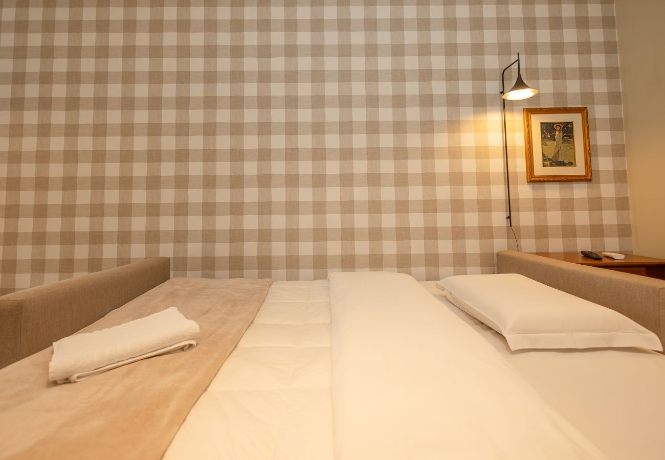 Apartamento em Gramado - Luxuoso apartamento no centro, a 400m da Rua Coberta