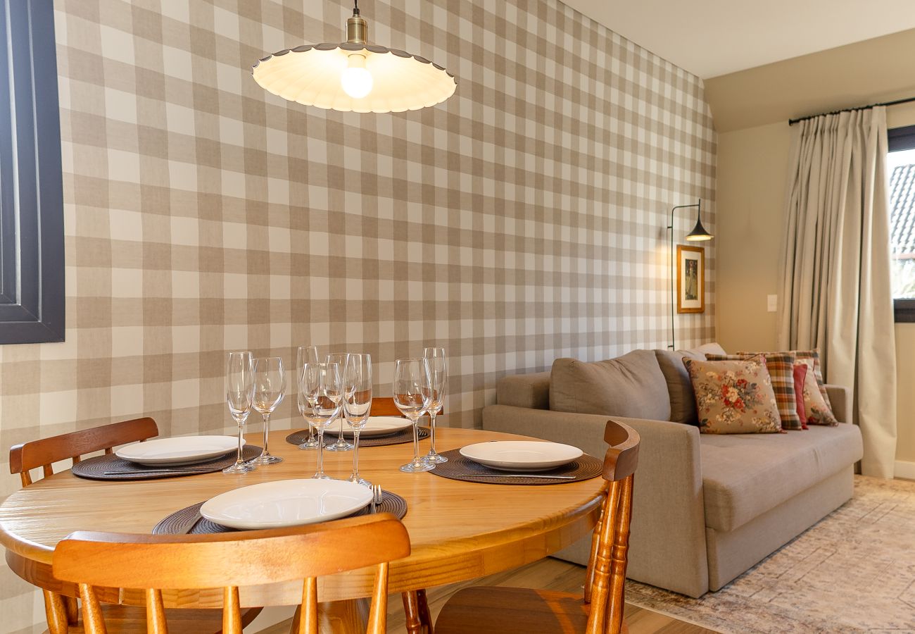 Apartamento em Gramado - Luxuoso apartamento no centro, a 400m da Rua Coberta