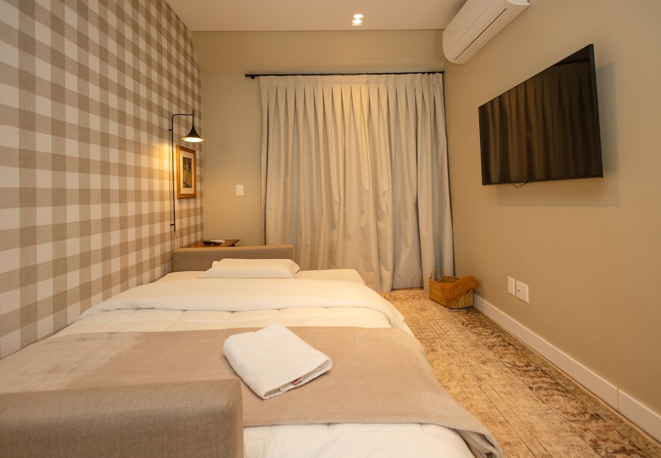 Apartamento em Gramado - Luxuoso apartamento no centro, a 400m da Rua Coberta