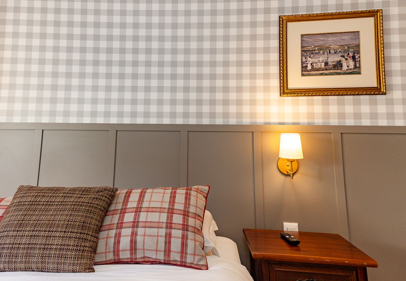 Apartamento em Gramado - Luxuoso apartamento no centro, a 400m da Rua Coberta