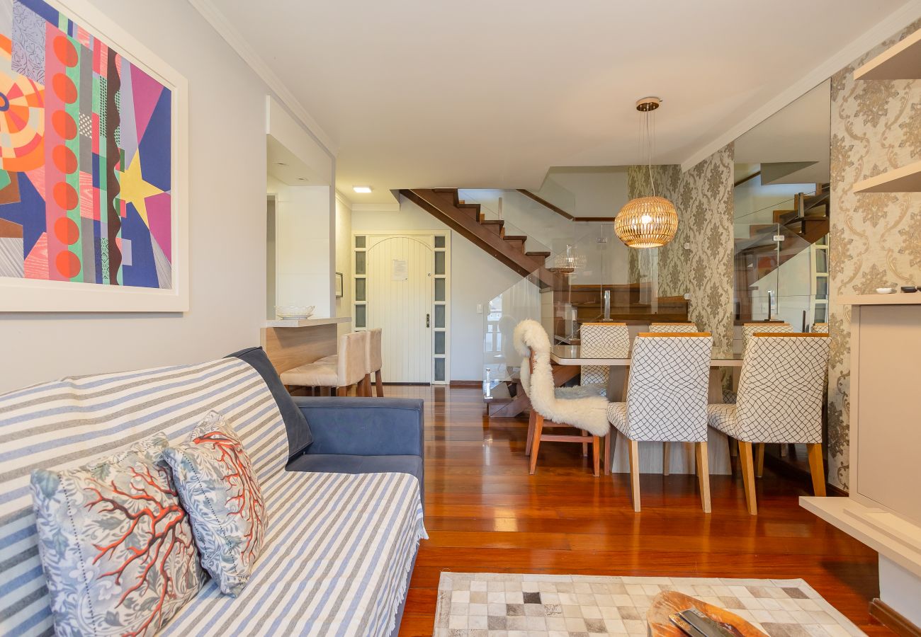 Apartamento em Gramado - Duplex 3 dormitórios a 450m da Rua Coberta!