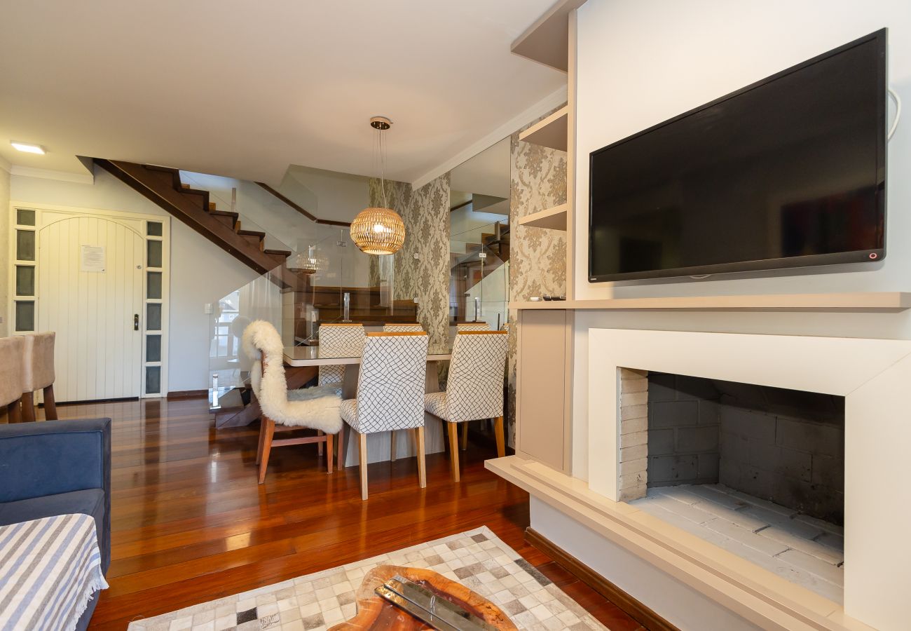 Apartamento em Gramado - Duplex 3 dormitórios a 450m da Rua Coberta!