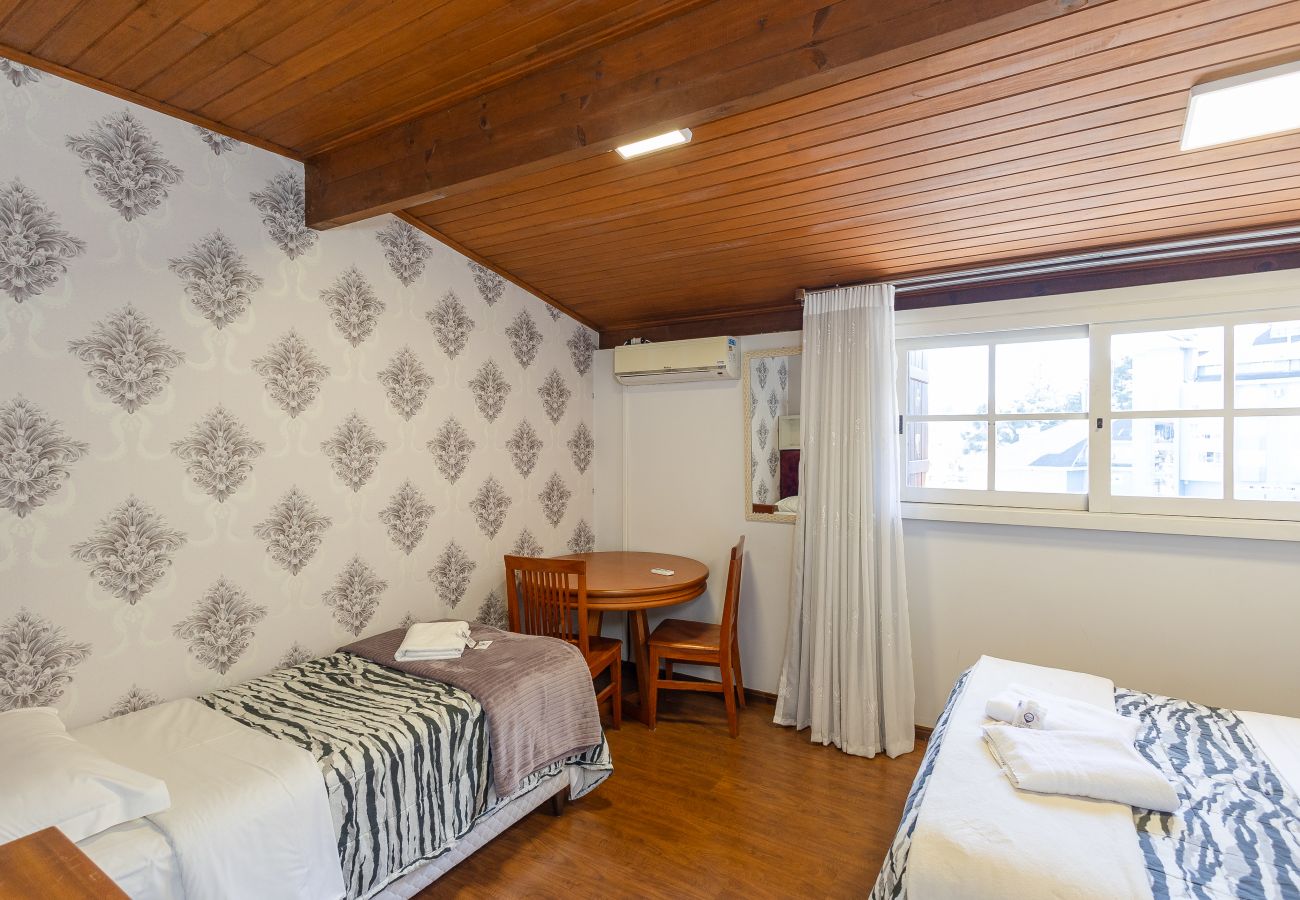 Apartamento em Gramado - Duplex 3 dormitórios a 450m da Rua Coberta!