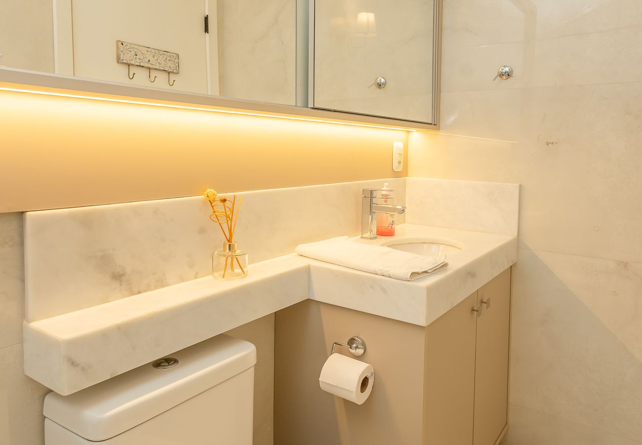 Apartamento em Gramado - NOVO! Duplex 4D (3 suites) a 600m da Rua Coberta