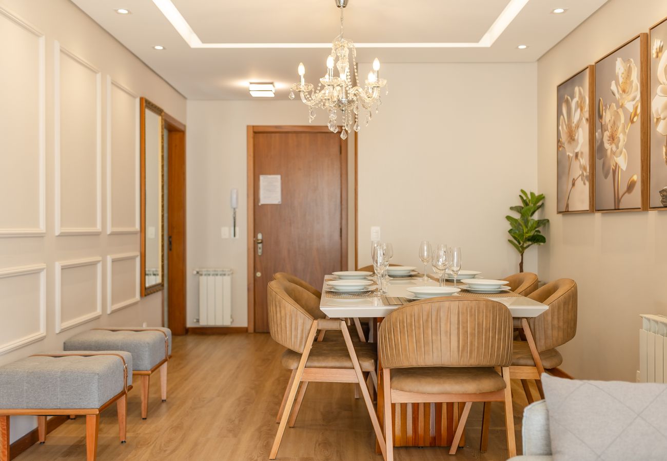 Apartamento em Gramado - NOVO! Dois quartos a 400m da Rua Coberta!