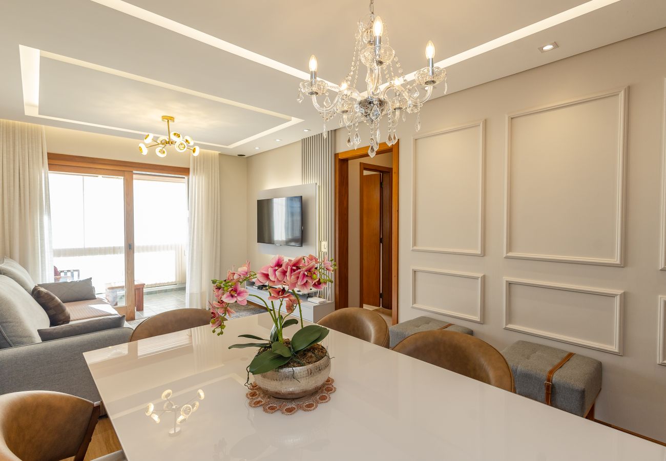 Apartamento em Gramado - NOVO! Dois quartos a 400m da Rua Coberta!