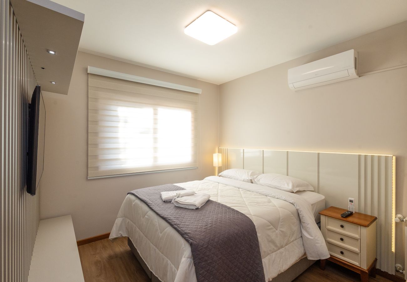 Apartamento em Gramado - NOVO! Dois quartos a 400m da Rua Coberta!