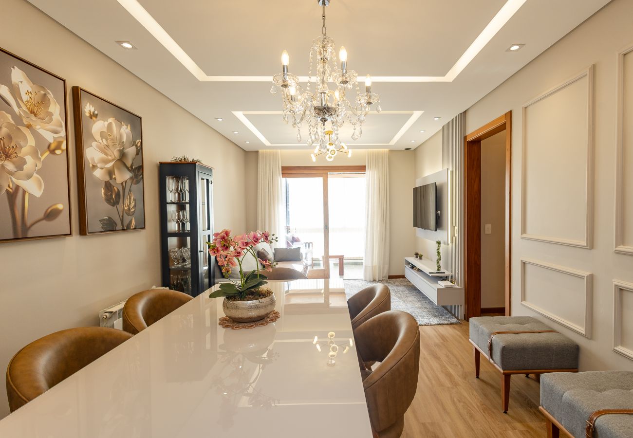 Apartamento em Gramado - NOVO! Dois quartos a 400m da Rua Coberta!