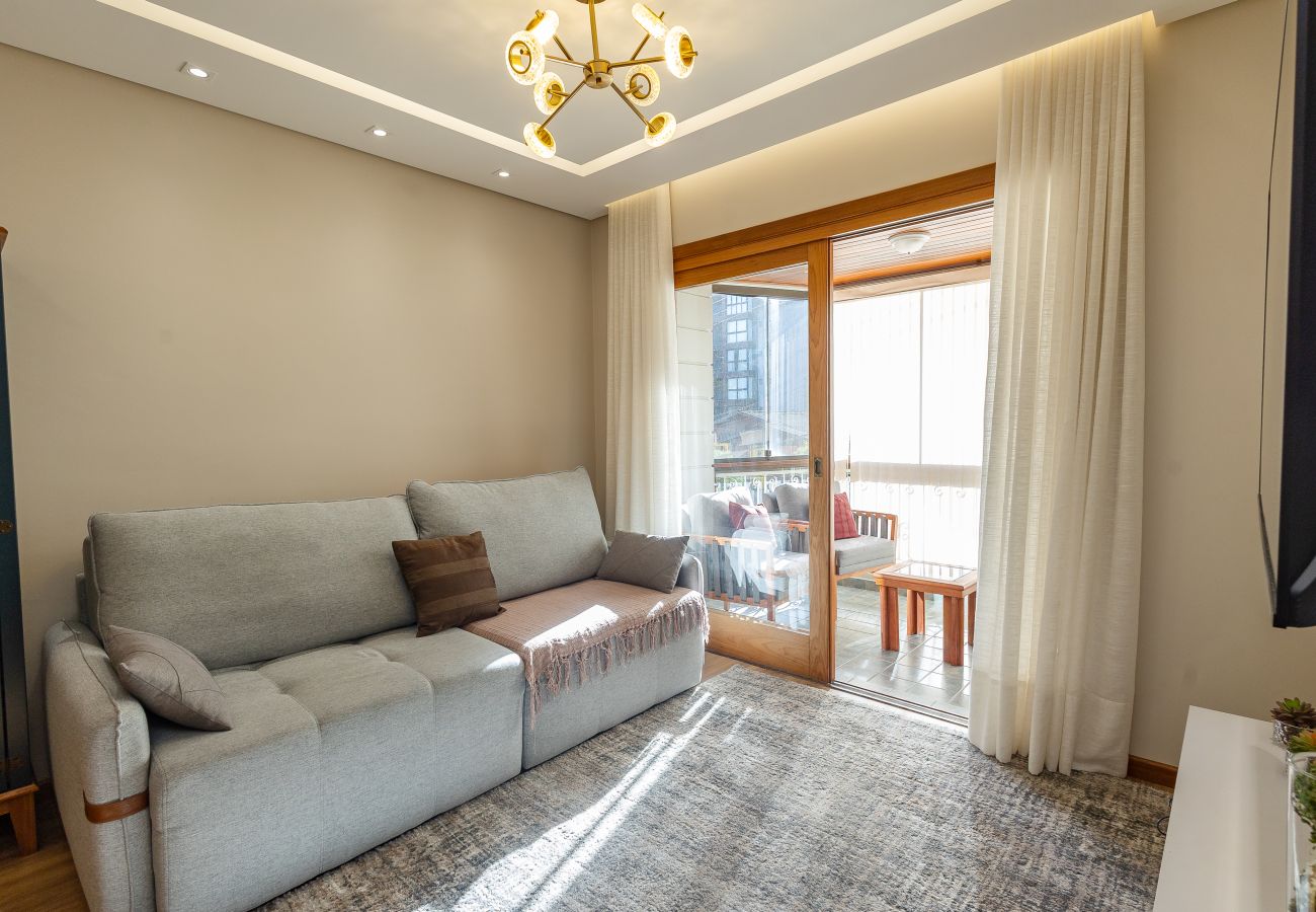 Apartamento em Gramado - NOVO! Dois quartos a 400m da Rua Coberta!