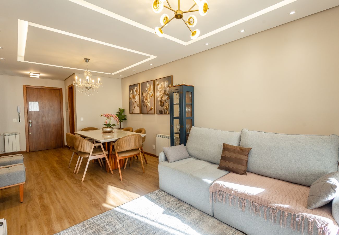 Apartamento em Gramado - NOVO! Dois quartos a 400m da Rua Coberta!