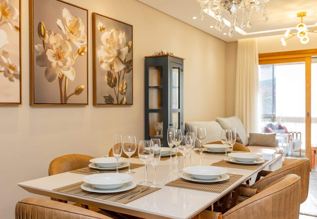Apartamento em Gramado - NOVO! Dois quartos a 400m da Rua Coberta!