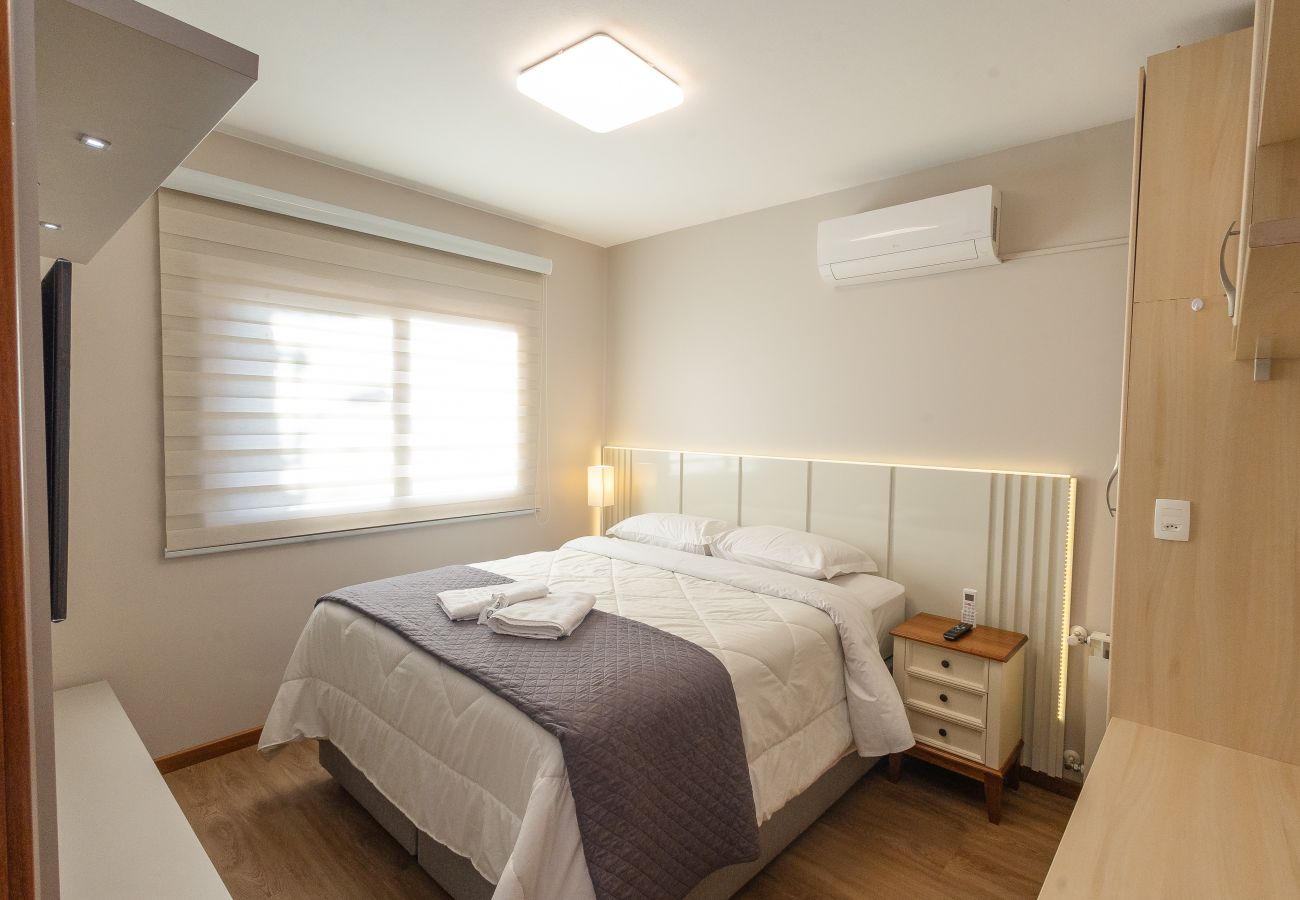 Apartamento em Gramado - NOVO! Dois quartos a 400m da Rua Coberta!
