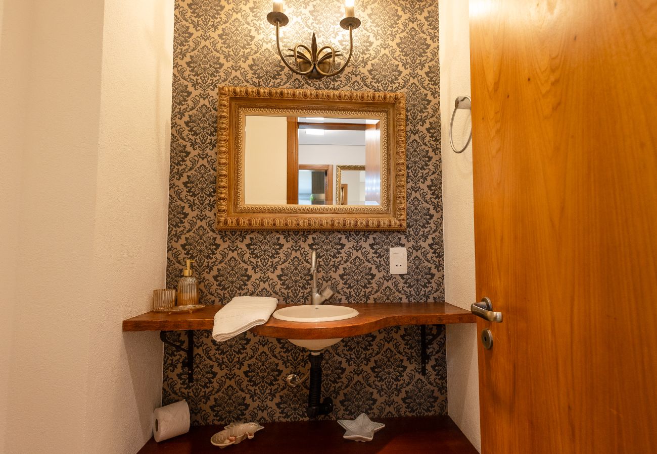 Apartamento em Gramado - NOVO! Dois quartos a 400m da Rua Coberta!